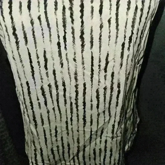 Cato Womans Blouse Size XS. - Picture 4 of 10